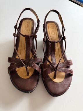 Born strappy brown leather sandals EUC 7